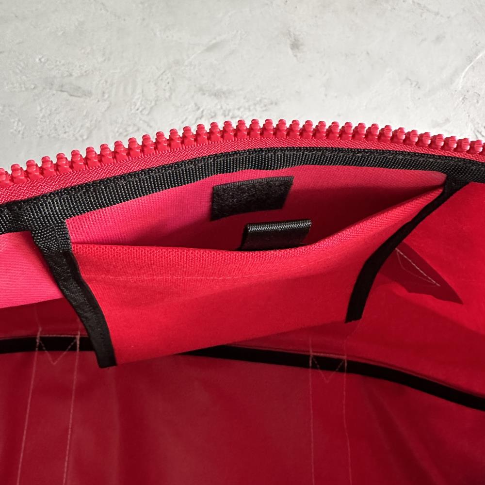 CORTEIZ Hmp Alcatraz Duffle Bag - Red