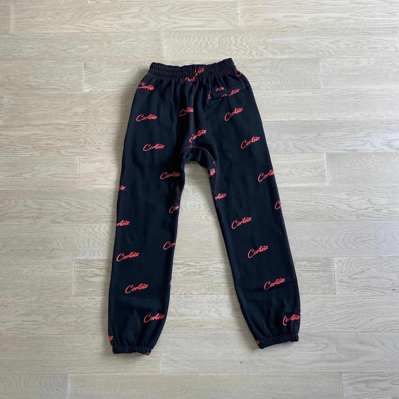 CORTEIZ All Over Print Joggers - Black/Red