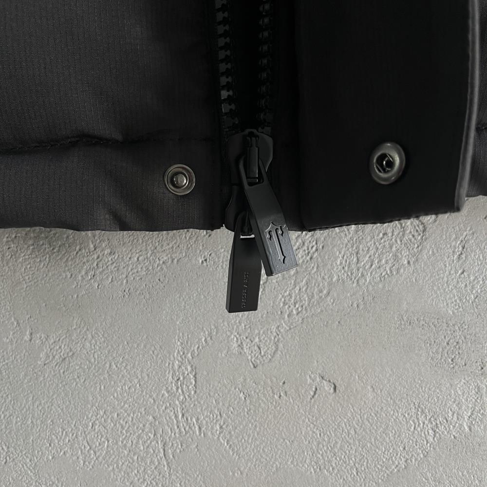 Trapstar Decoded 2025 Hooded Puffer - Blackout Edition