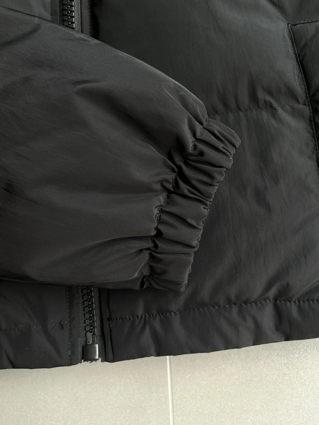 Trapstar Women's Detachable Hooded Puffer - Black