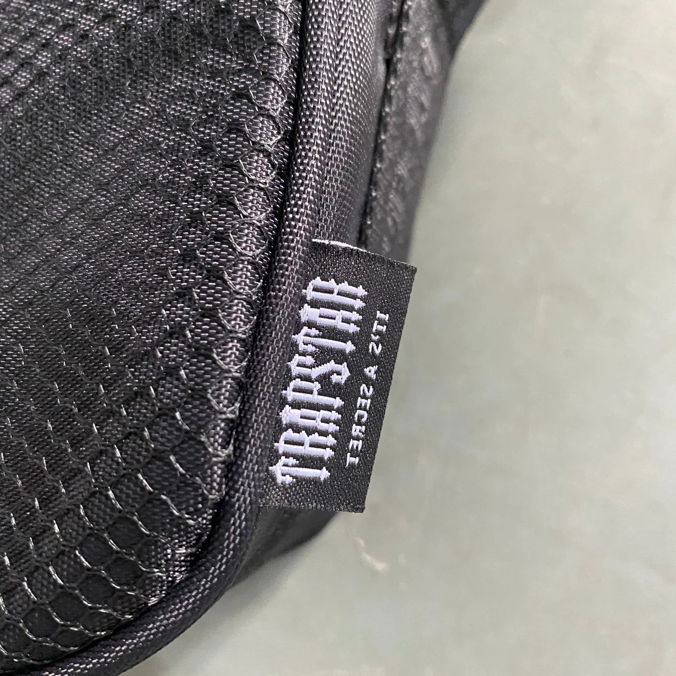 Trapstar Messenger Bag 1.0 - Black/Tiger Camo