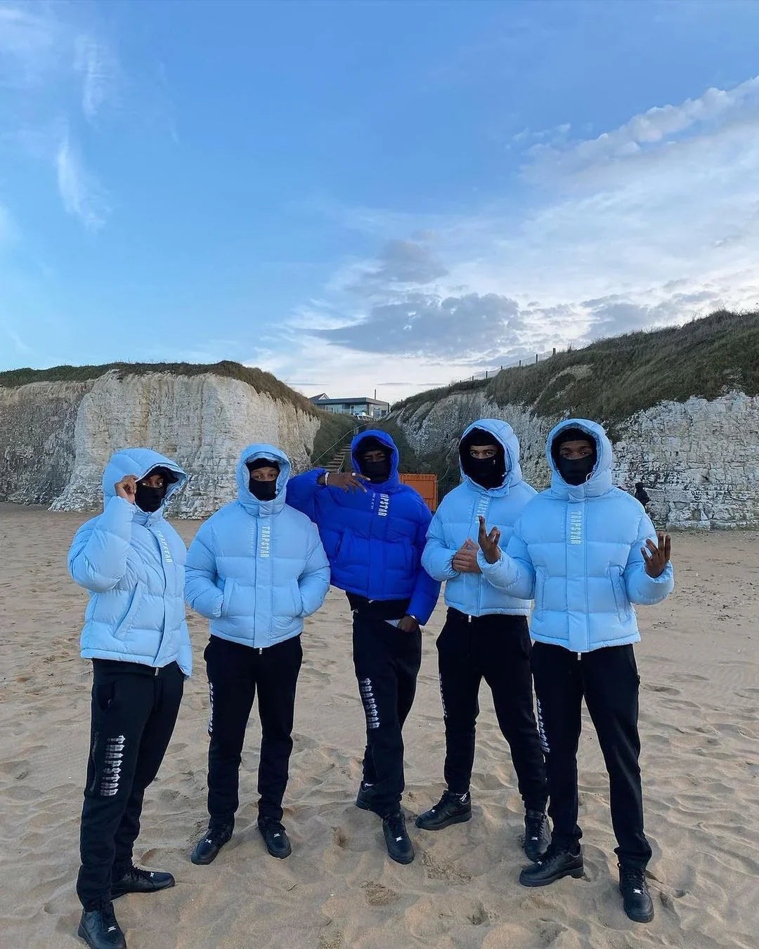 Trapstar Decoded 2022 Hooded Puffer Jacket - Blue