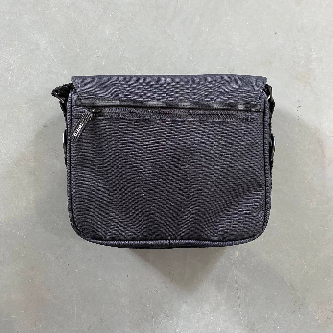 Trapstar Messenger Bag 2.0 - Black/White