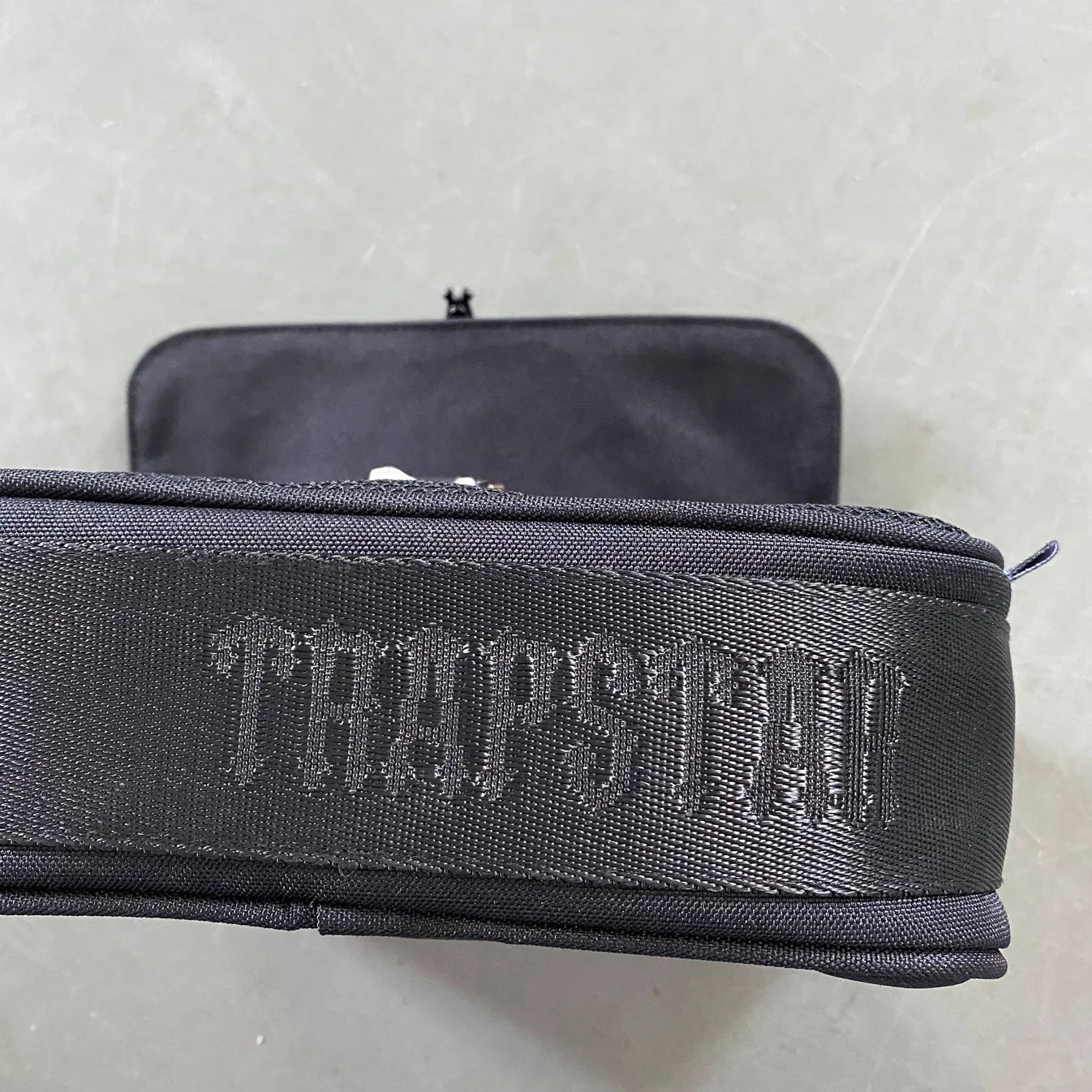 Trapstar Messenger Bag 2.0 - Black/White