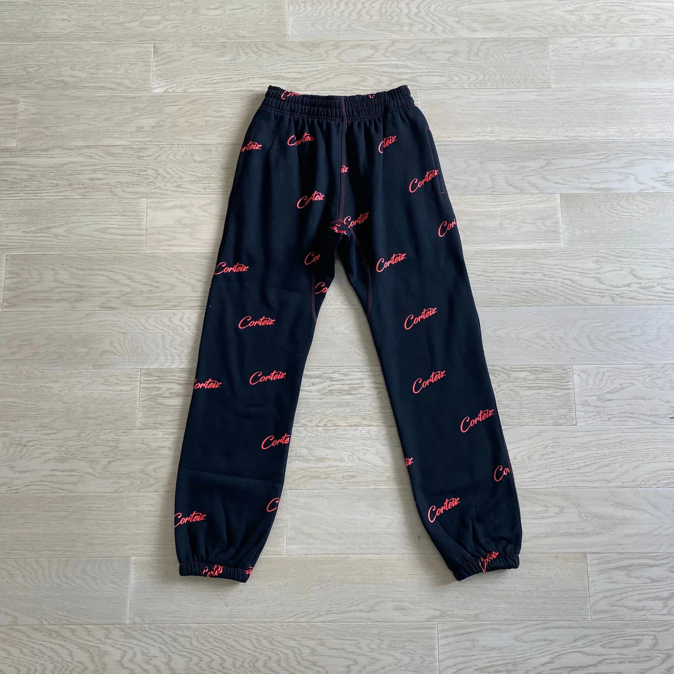 CORTEIZ All Over Print Joggers - Black/Red