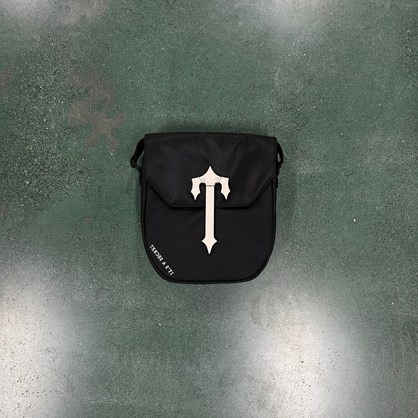 Trapstar Cobra T Bag - Black/Silver