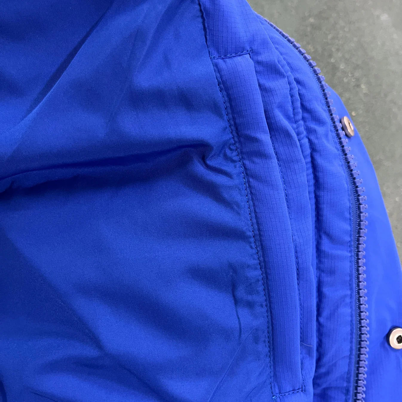 Trapstar Decoded 2022 Hooded Puffer Jacket - Blue