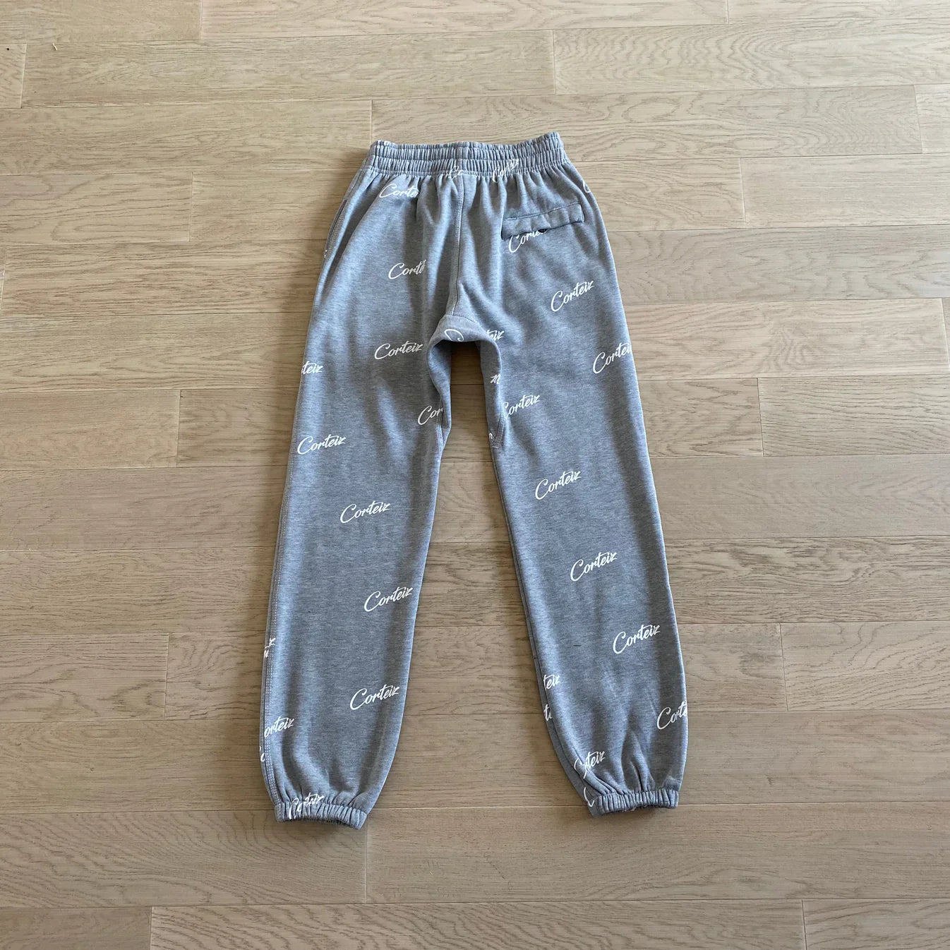 CORTEIZ All Over Print Joggers - Grey/White