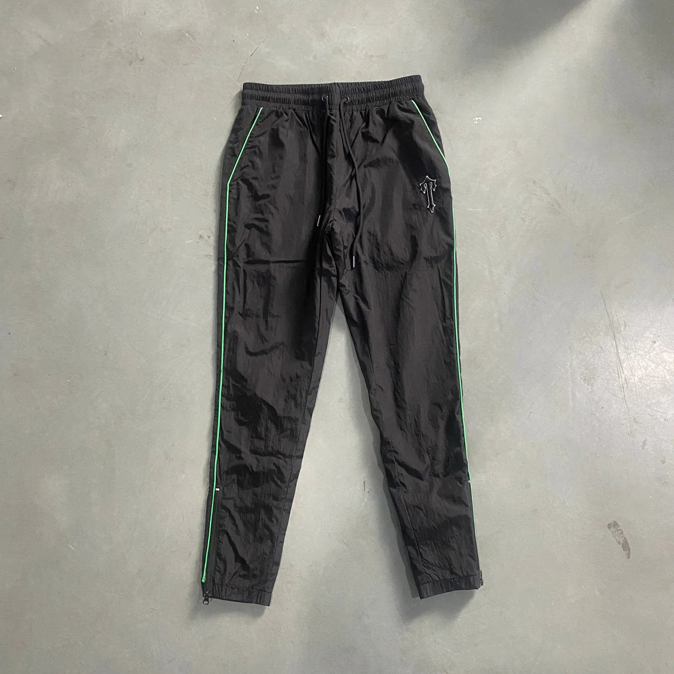 Trapstar Irongate T Shellsuit - Black/Green