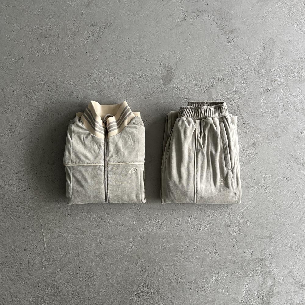 CORTEIZ Velour Set - Grey/Beige