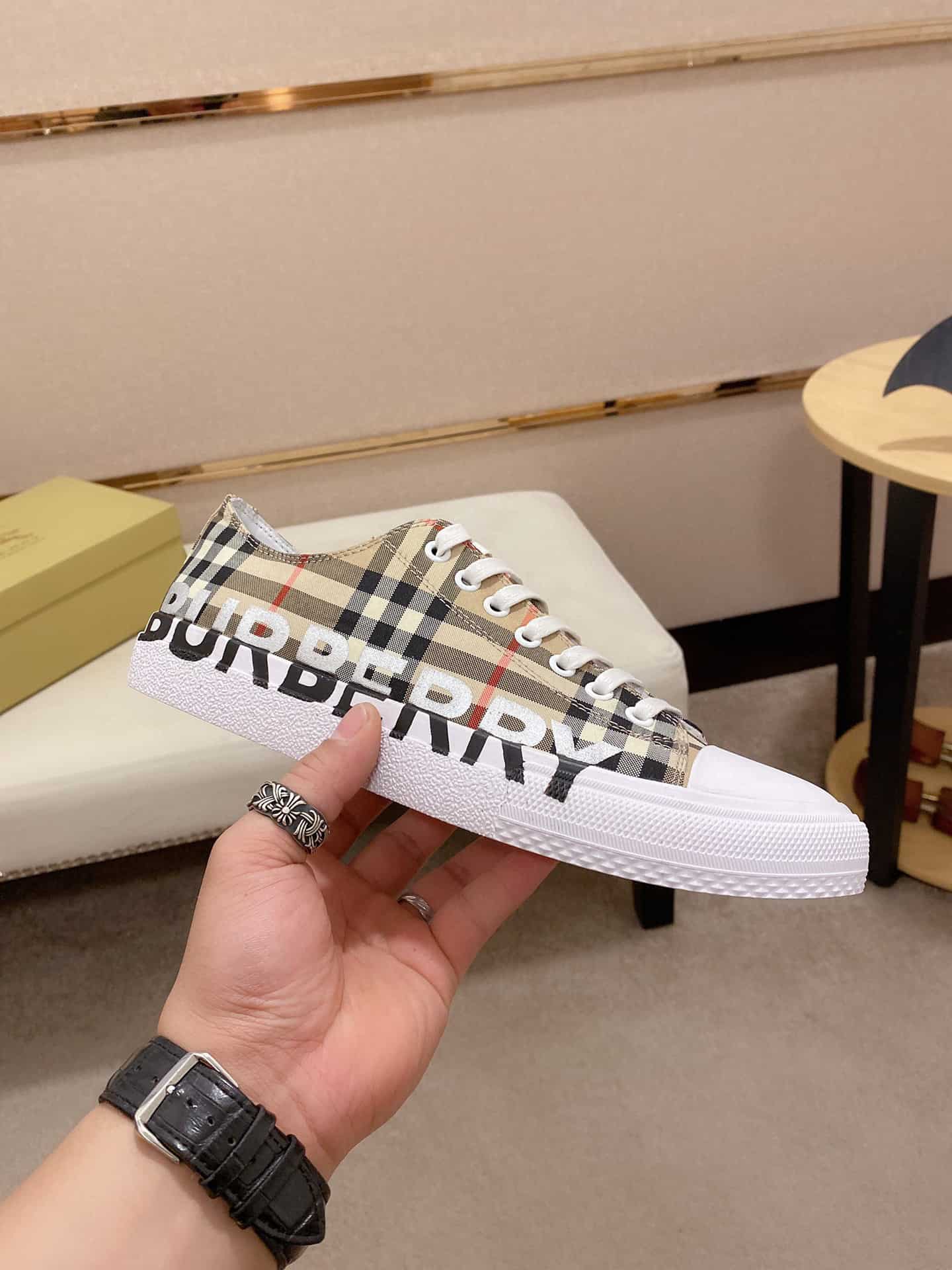 Burberry Logo Trap Sneakers - Beige
