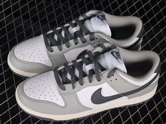 Nike Air Jordan 1 Dunk Low - Light Smoke Grey