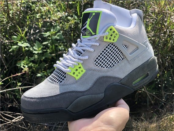 Jordan 4 - SE Neon