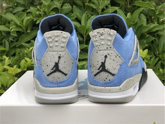 Jordan 4 SE - University Blue