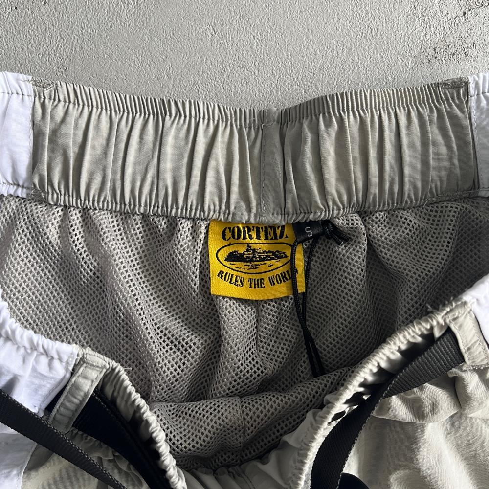CORTEIZ Alcatraz Swimshorts - Grey/White