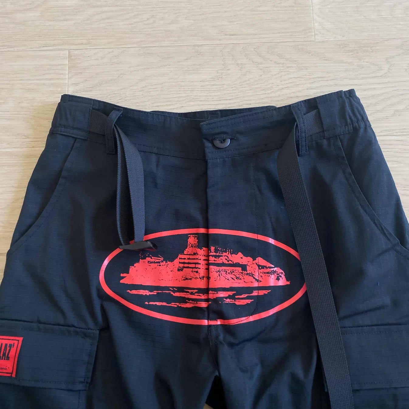 CORTEIZ Island Cargo Pants - Black/Red