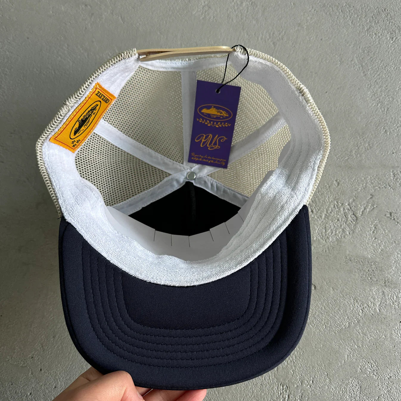 CORTEIZ Eagle Trucker Cap - Black/Beige