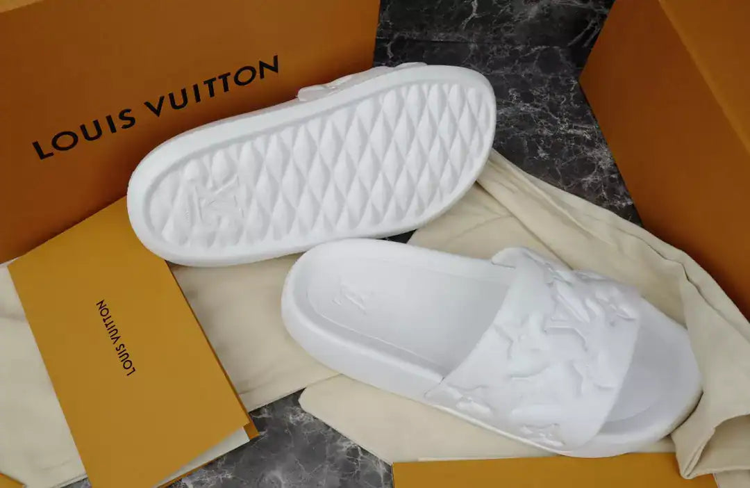 LV Logo Slides - White