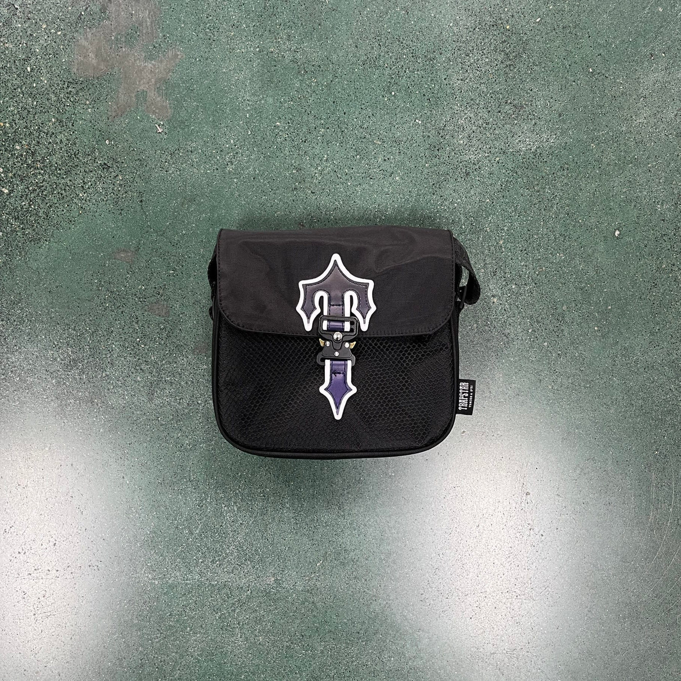 Trapstar Messenger Bag 1.0 - Black/Purple