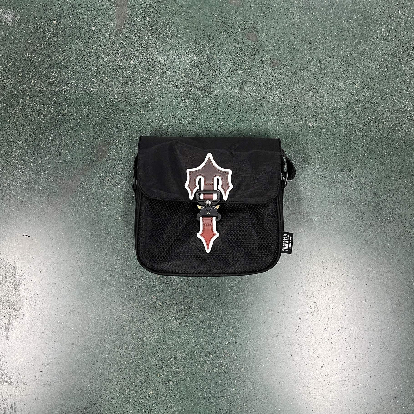 Trapstar Messenger Bag 1.0 - Black/Red