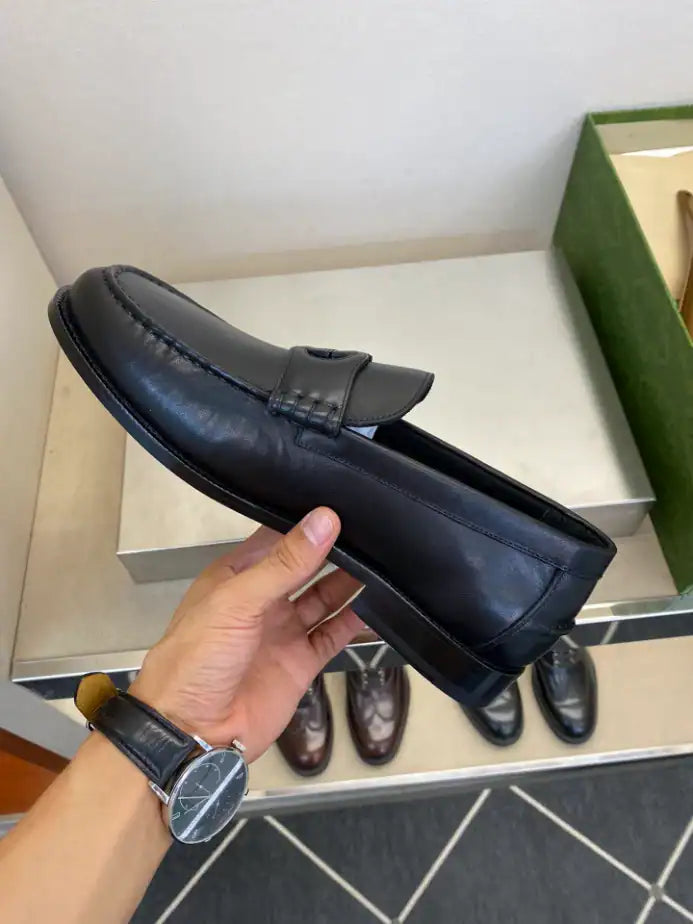 Gucci GG Loafers - Black/Black