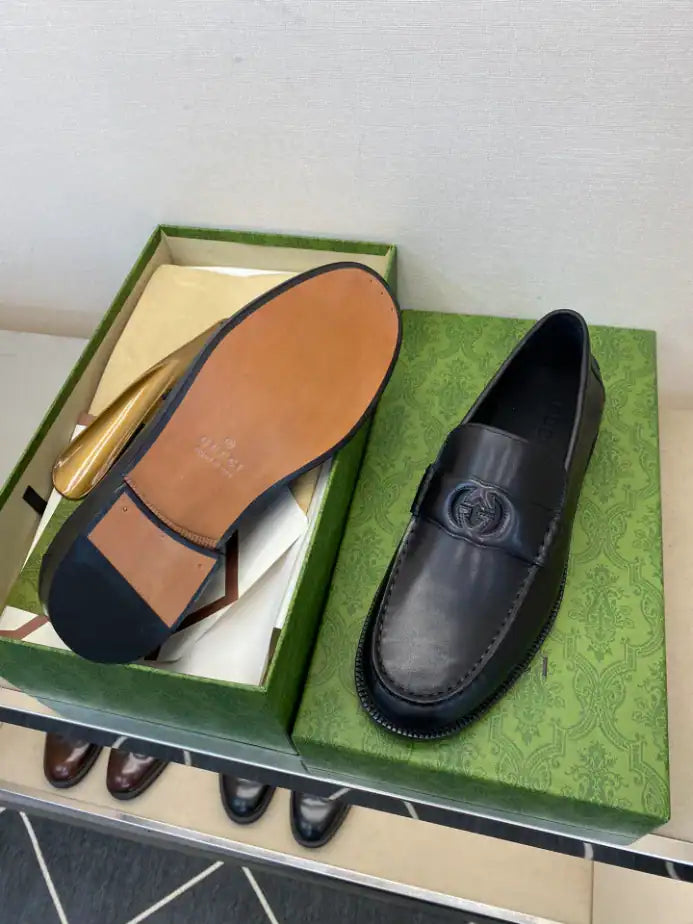 Gucci GG Loafers - Black/Black