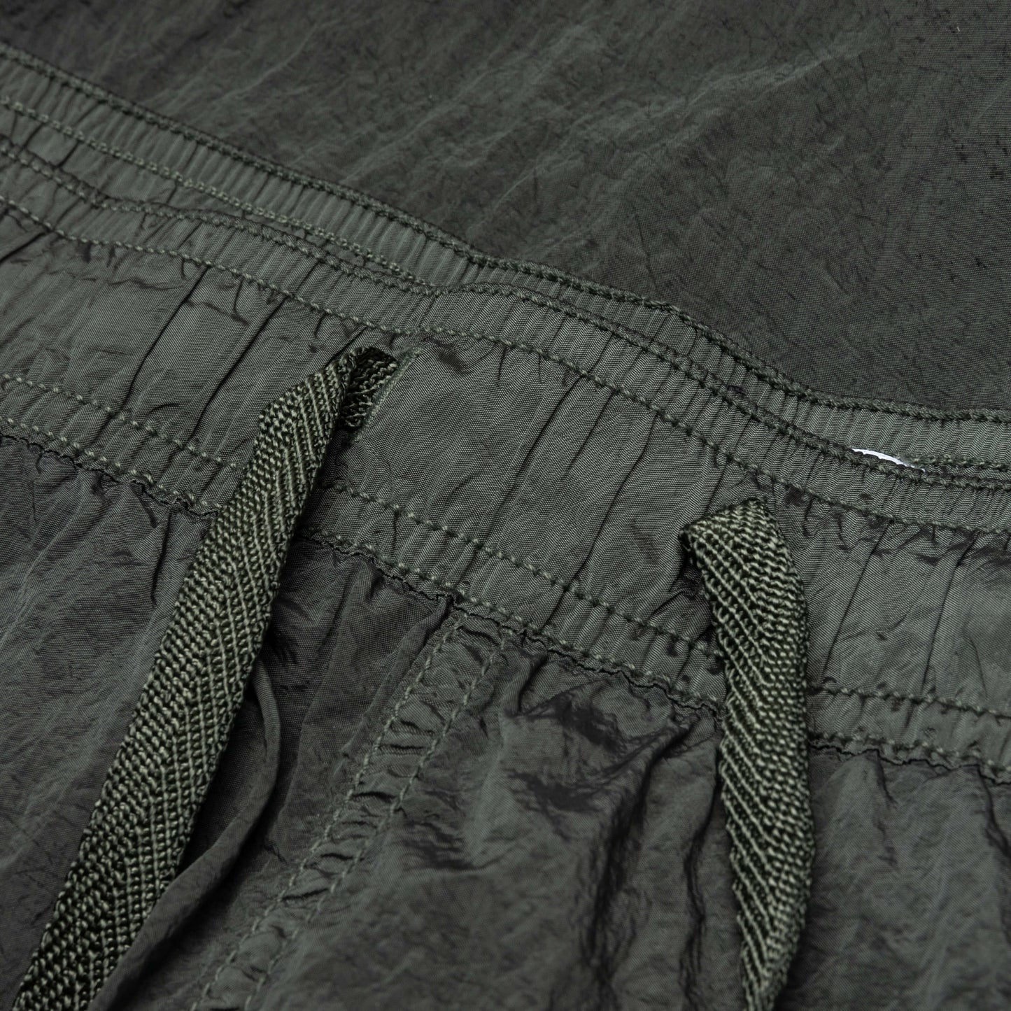 Stone Island Patch Bermuada Shorts - Musk