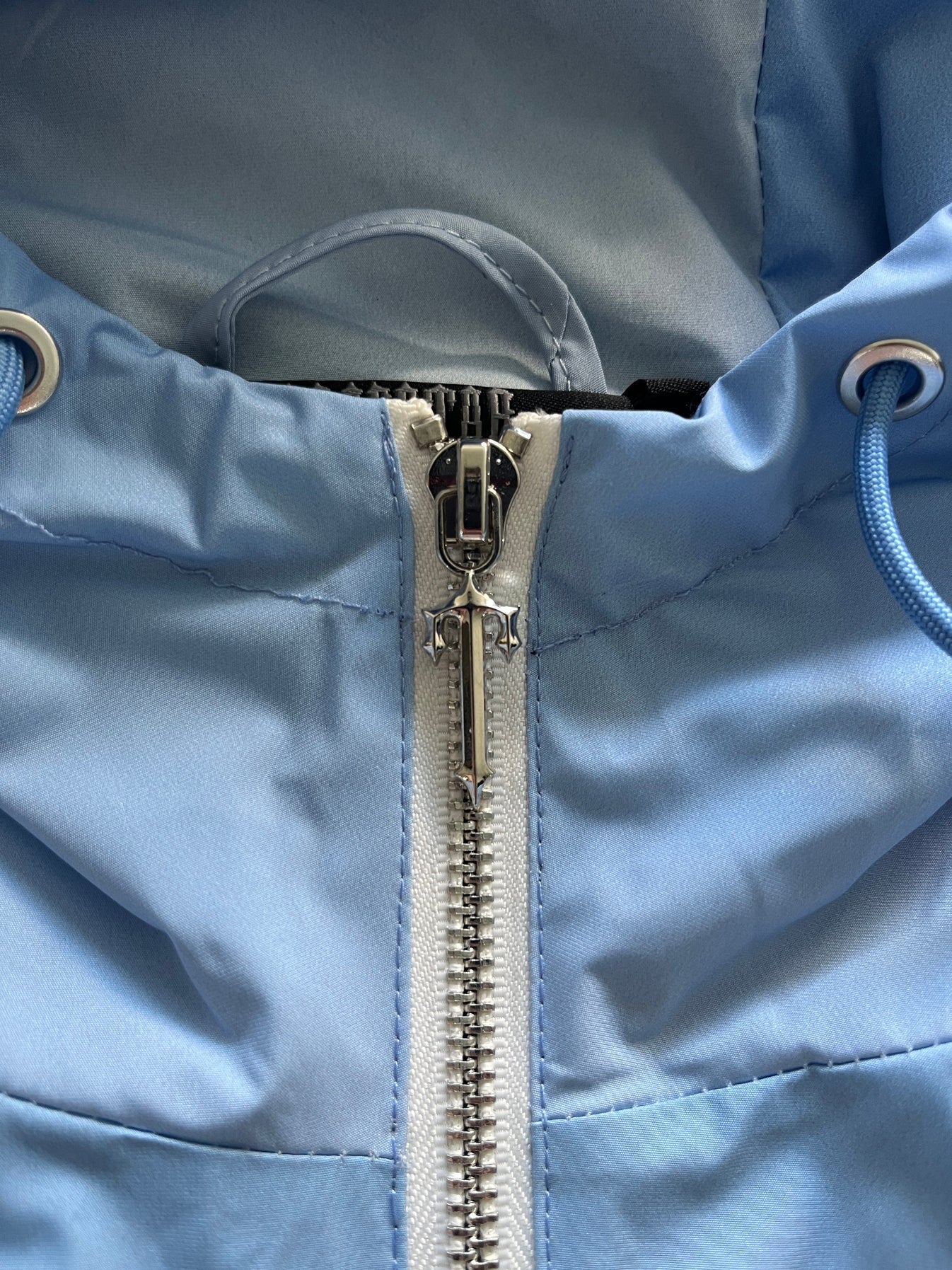 Trapstar Irongate T Windbreaker - Blue Gradient