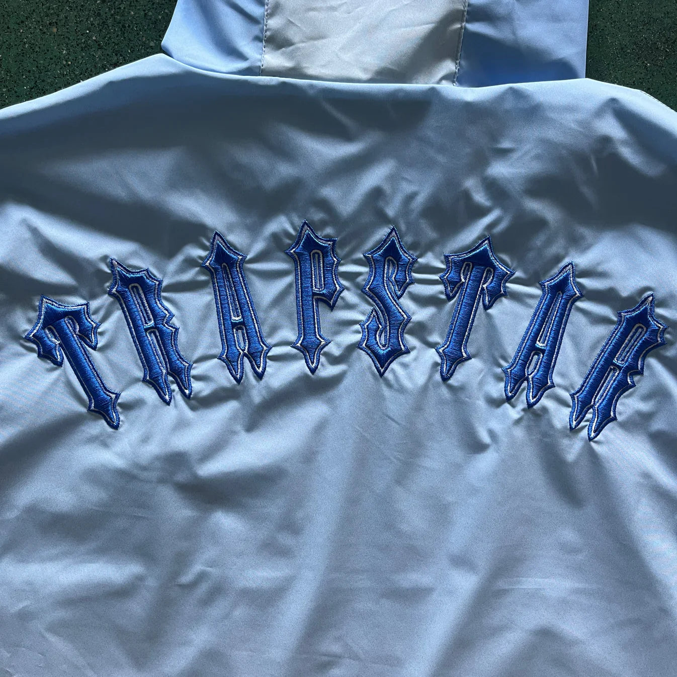 Trapstar Irongate T Windbreaker - Blue Gradient