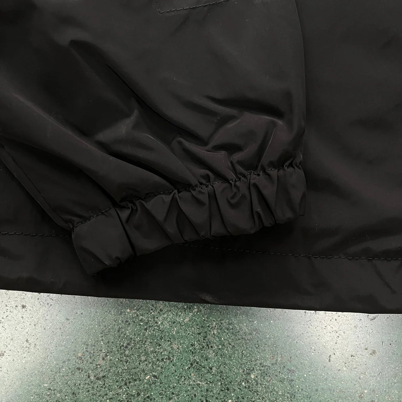 Trapstar Irongate T Windbreaker - Black/Red