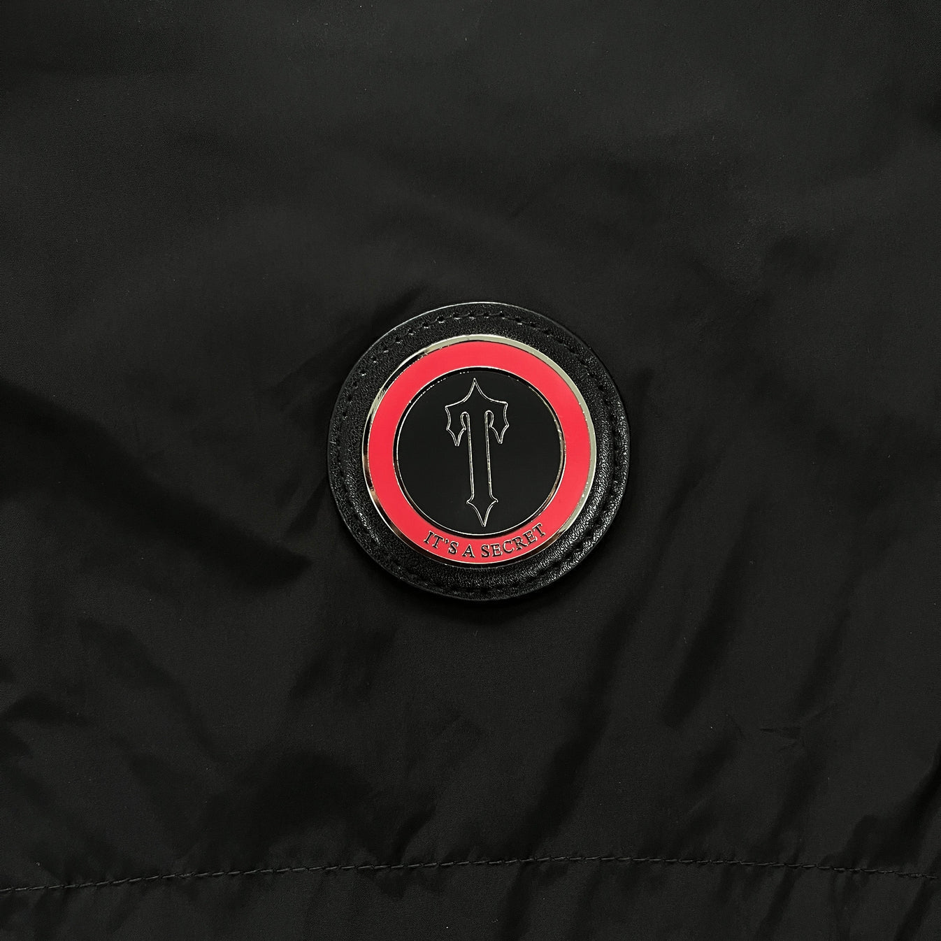 Trapstar Irongate T Windbreaker - Black/Red