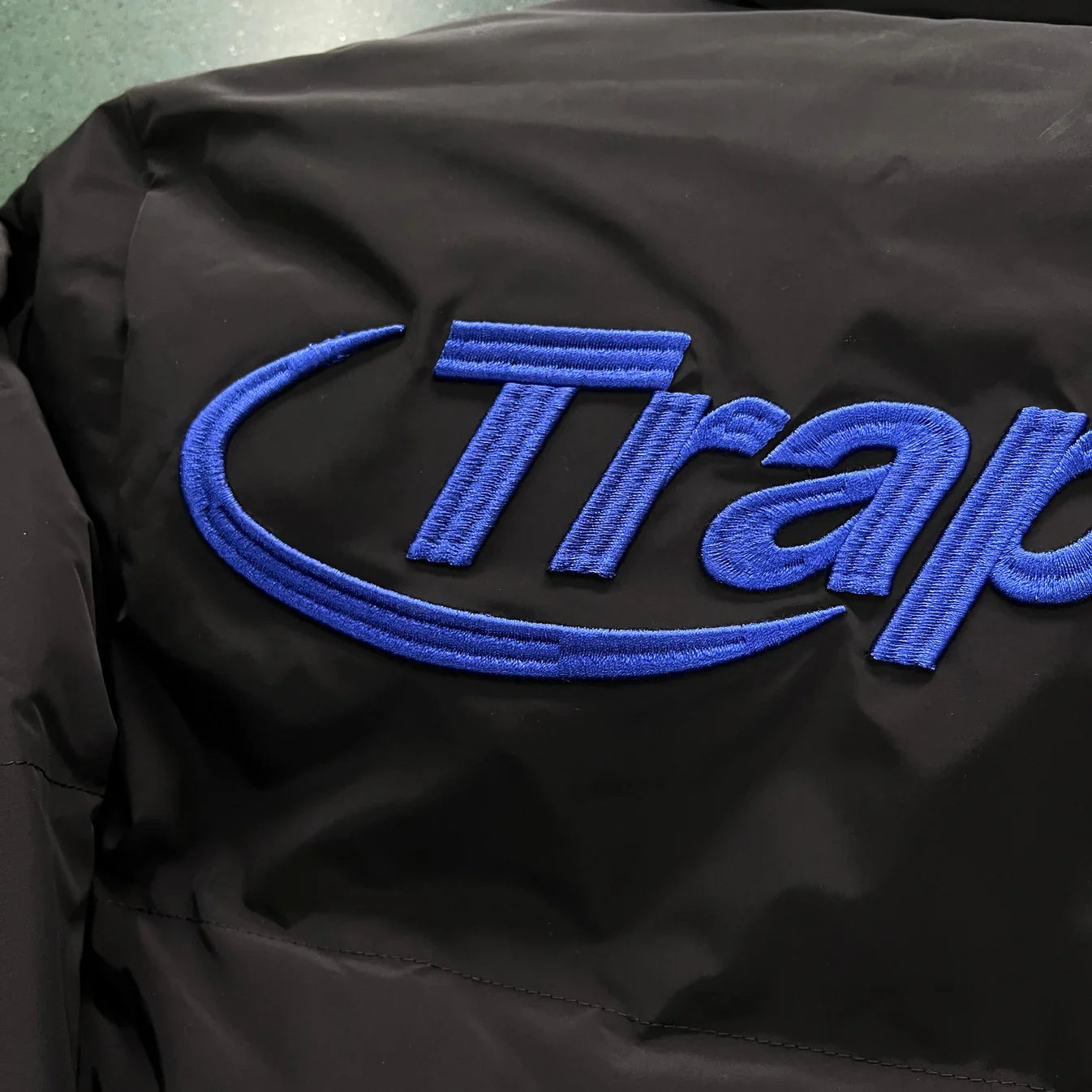 Trapstar Hyperdrive Puffer Jacket - Black/Blue