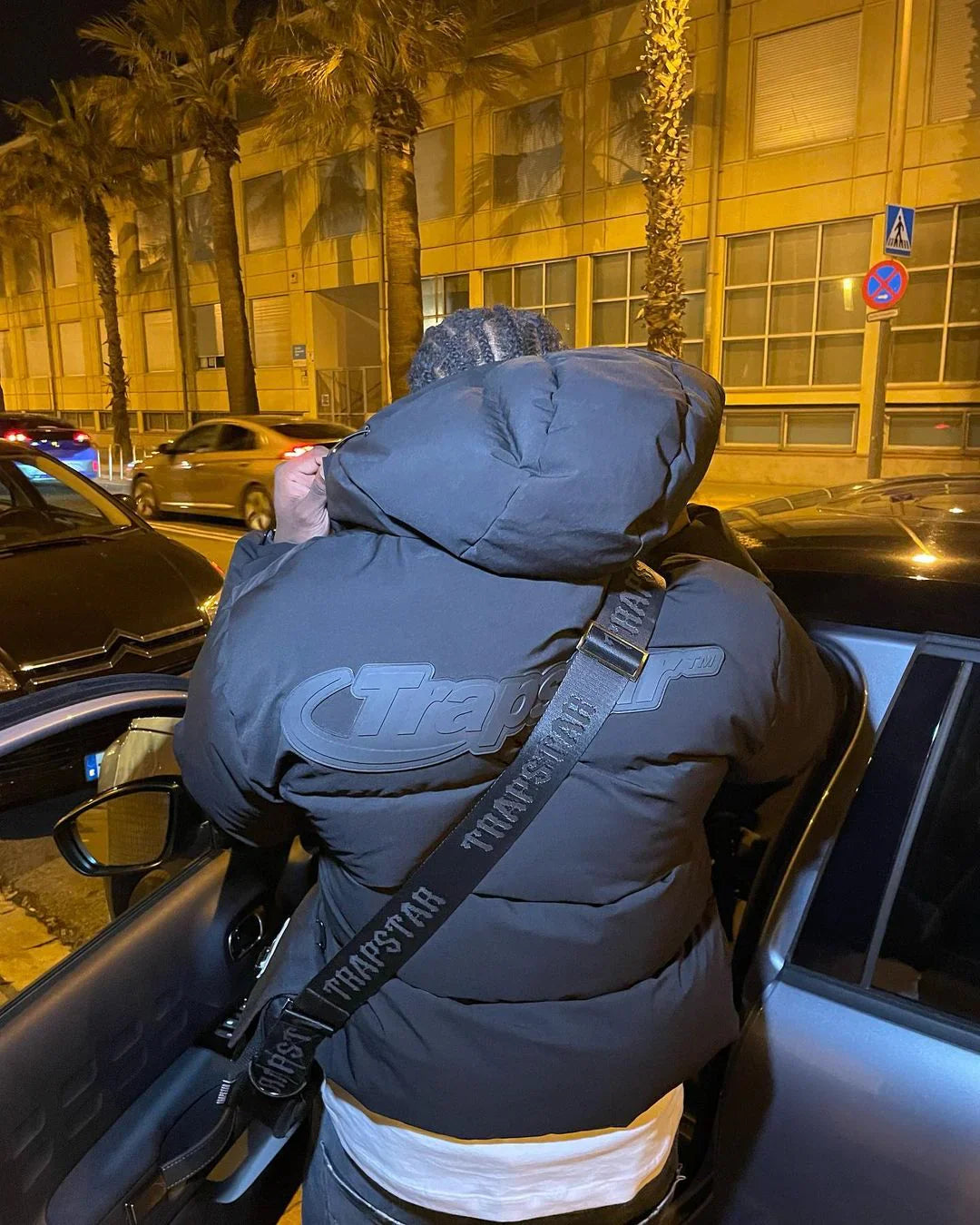 Trapstar Hyperdrive Technical Puffer - Black Edition