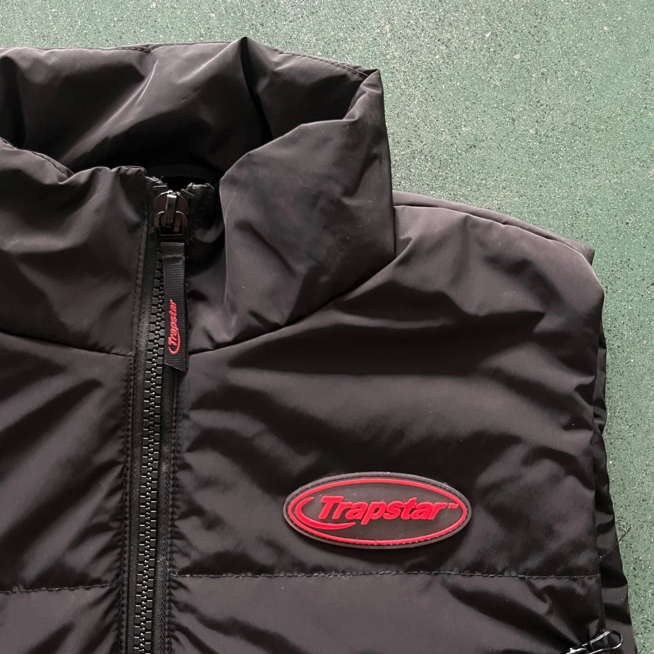 Trapstar Hyperdrive Sleeveless Jacket - Black/Red
