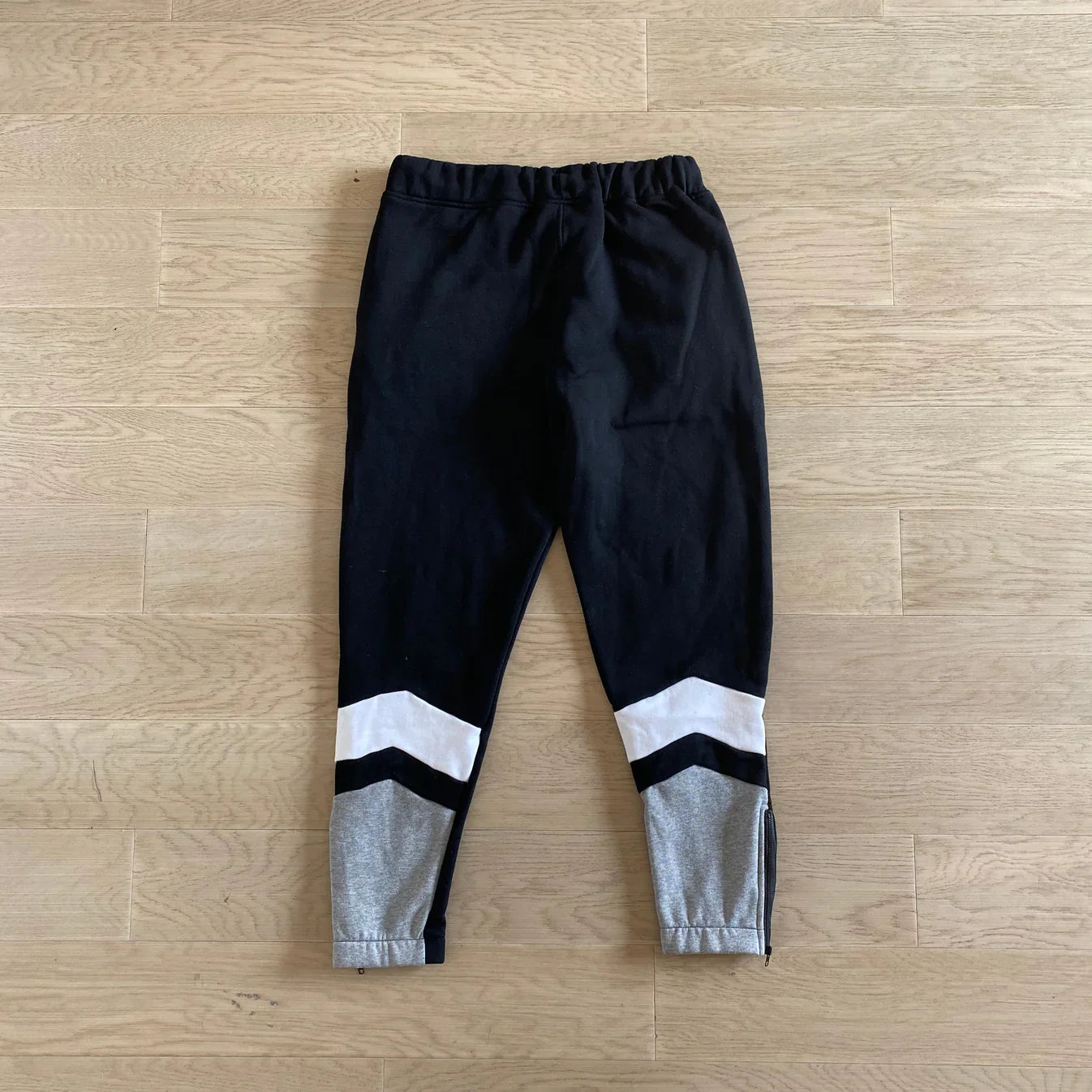 Trapstar V-Stripe Tracksuit - Black/Grey