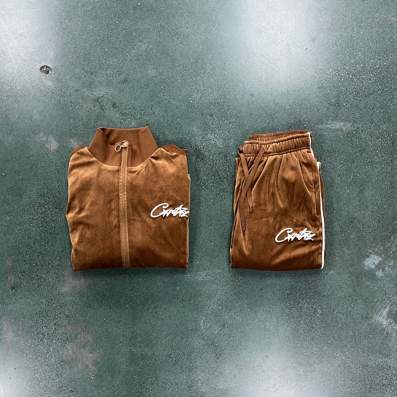 CORTEIZ Velour Set - Brown