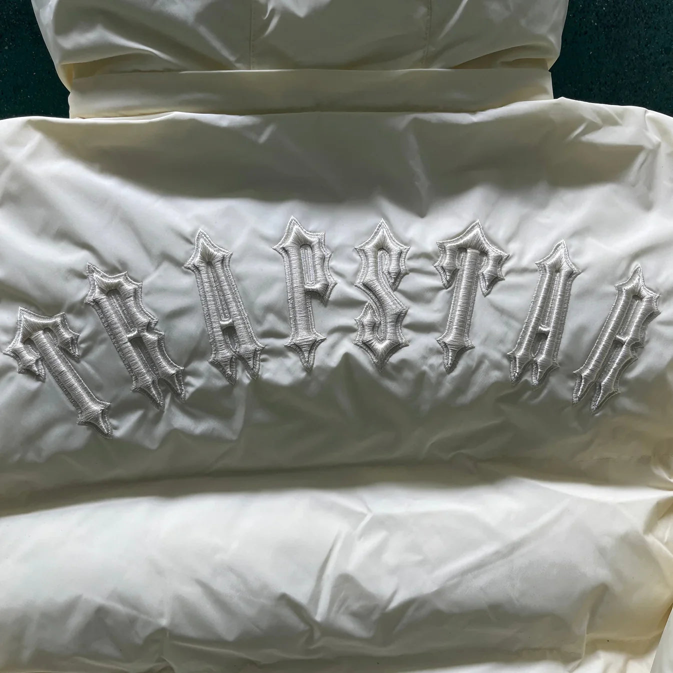 Trapstar Detachable Hooded Puffer Jacket - Cream