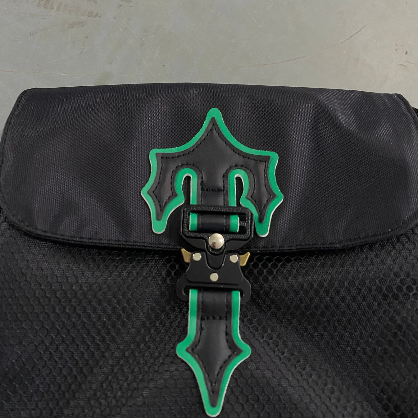 Trapstar Messenger Bag 1.0 - Black/Green