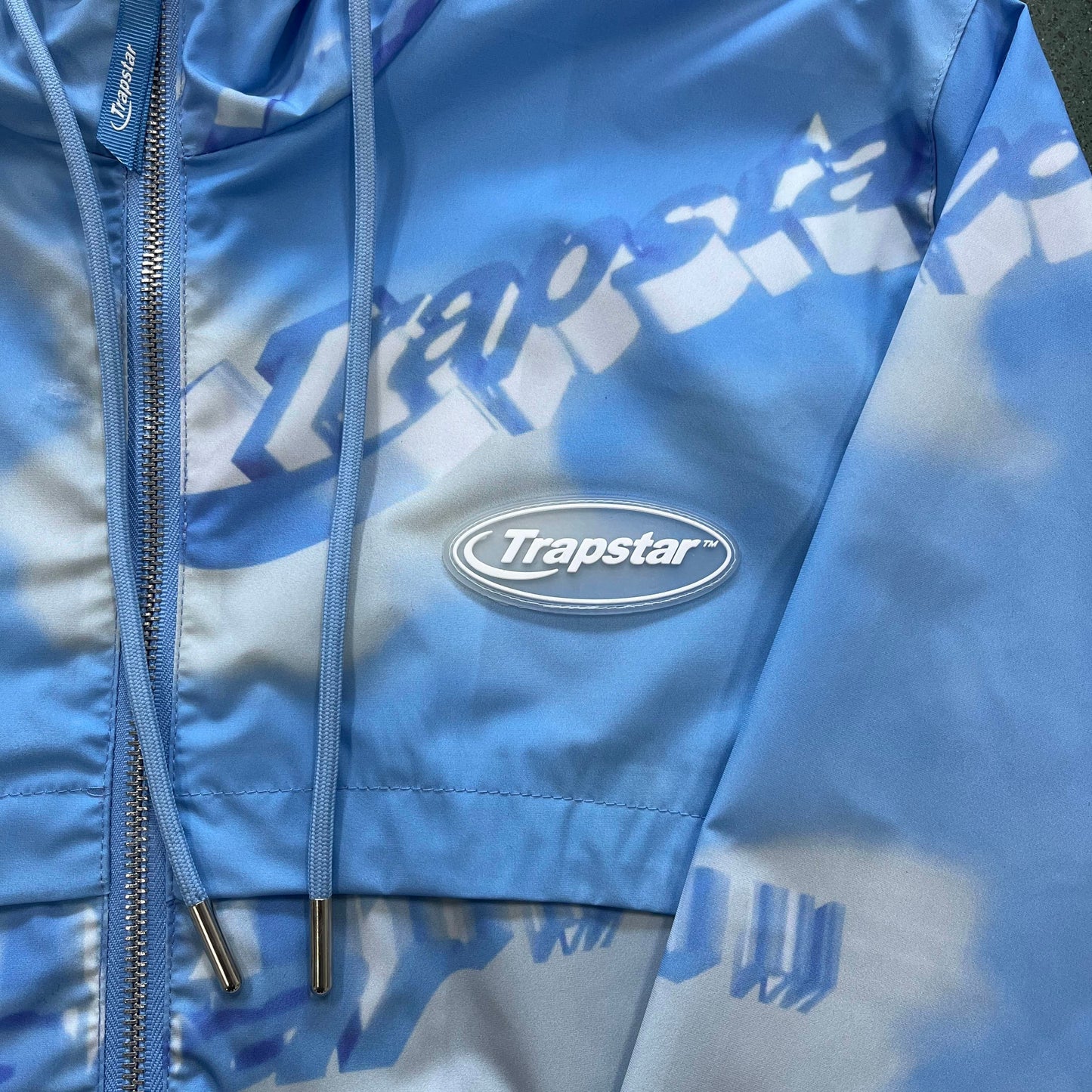 Trapstar Irongate T Windbreaker - Cloud
