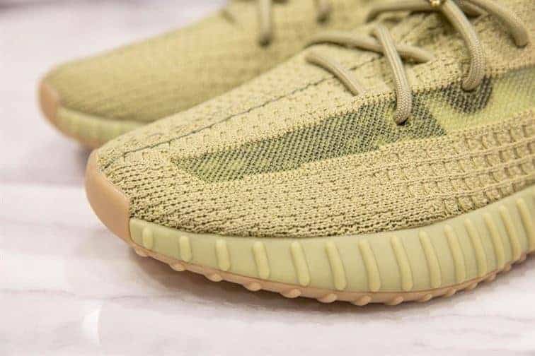 Yeezy Boost 350 V2 - Sulfur