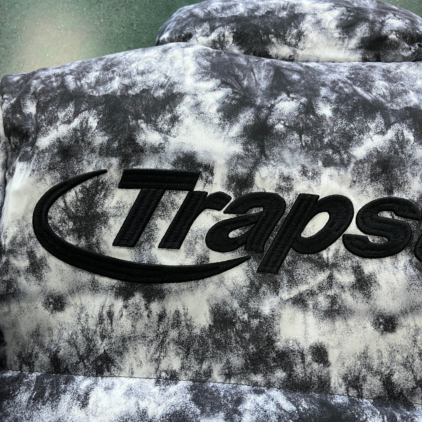 Trapstar Hyperdrive Puffer Jacket - Black/Grey Camo