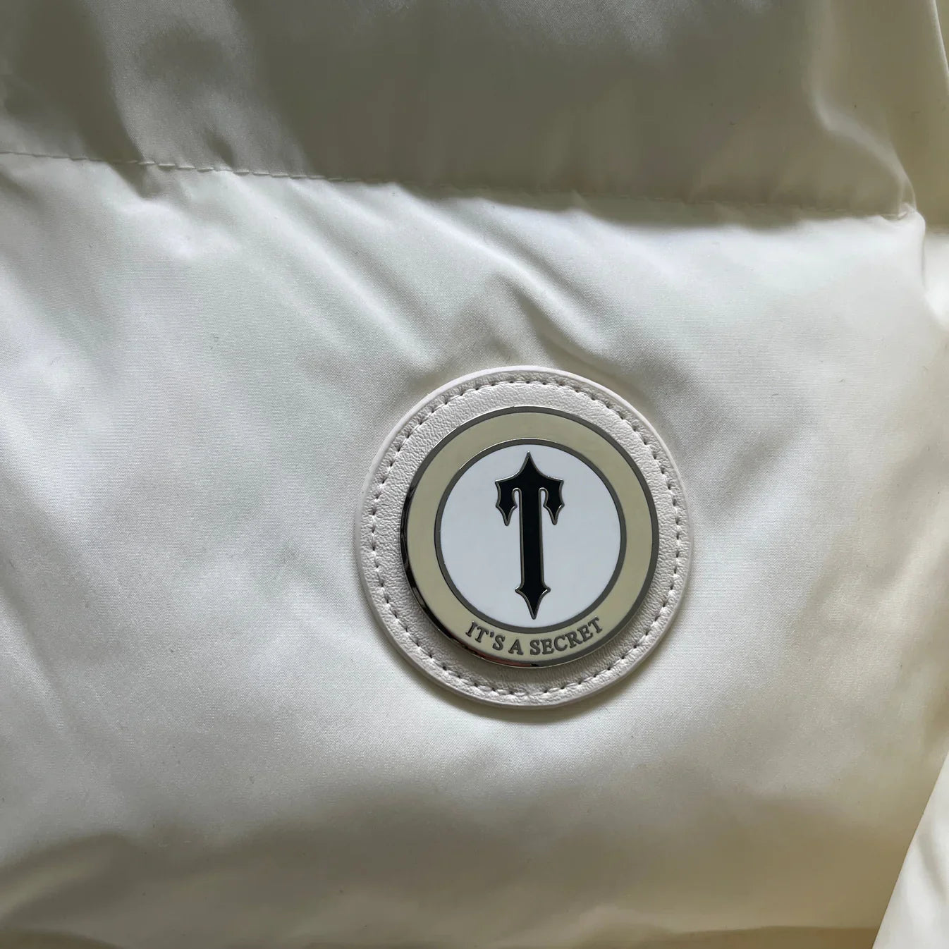 Trapstar Detachable Hooded Puffer Jacket - Cream