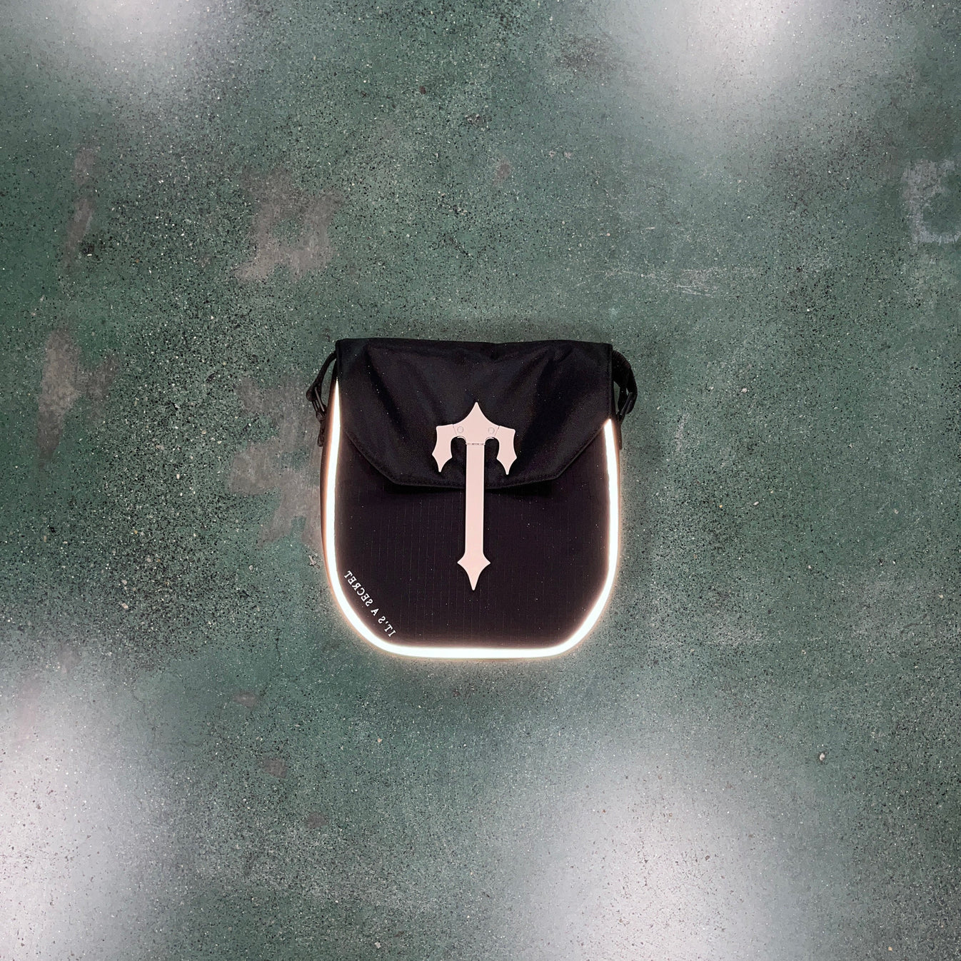 Trapstar Cobra T Bag - Black/Reflective