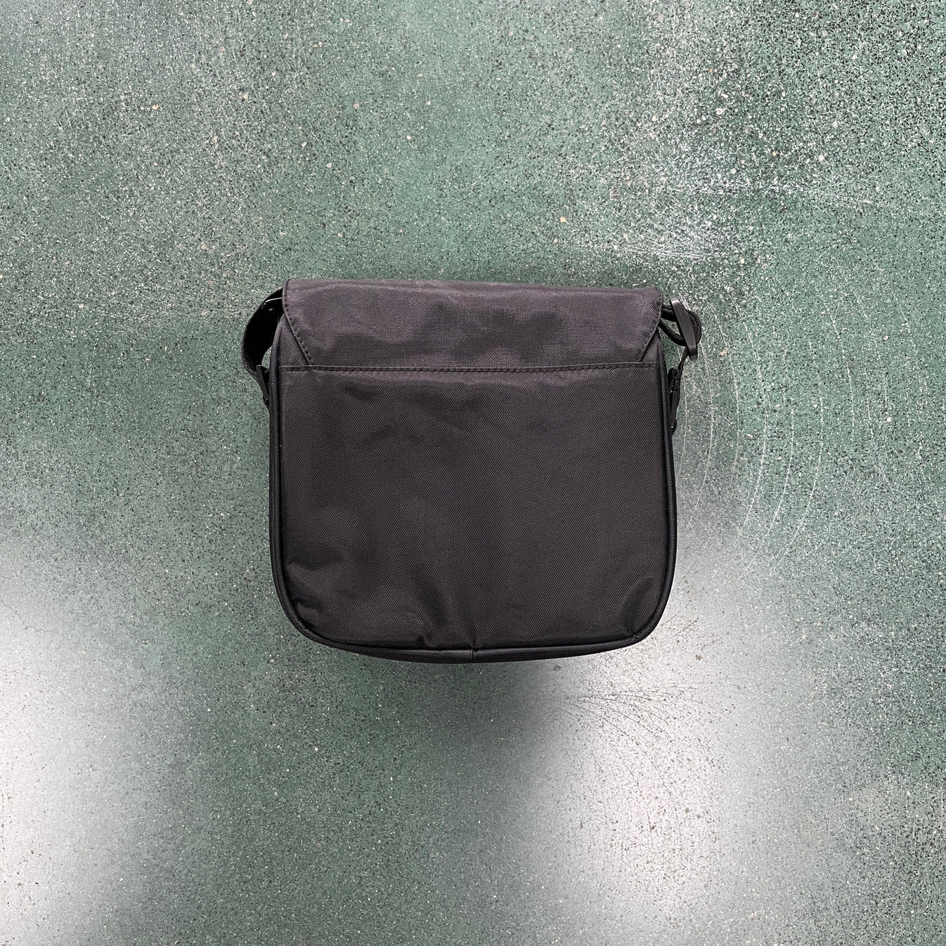 Trapstar Irongate T Crossbody Bag - Black/Light Blue
