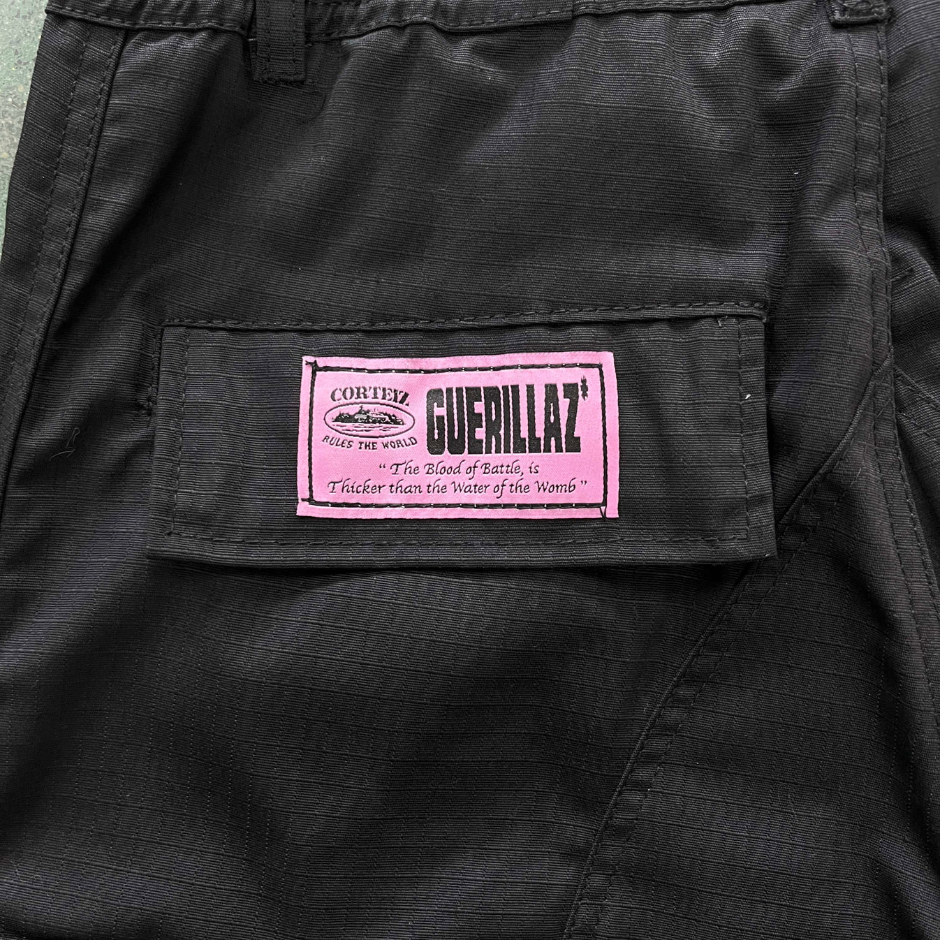 CORTEIZ Island Cargo Pants - Black/Pink
