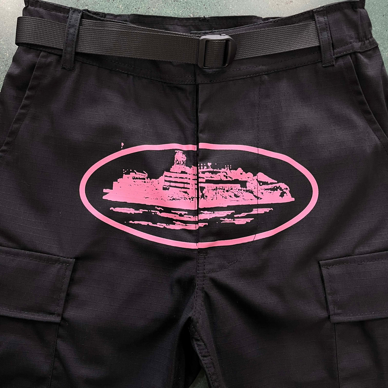 CORTEIZ Island Cargo Pants - Black/Pink