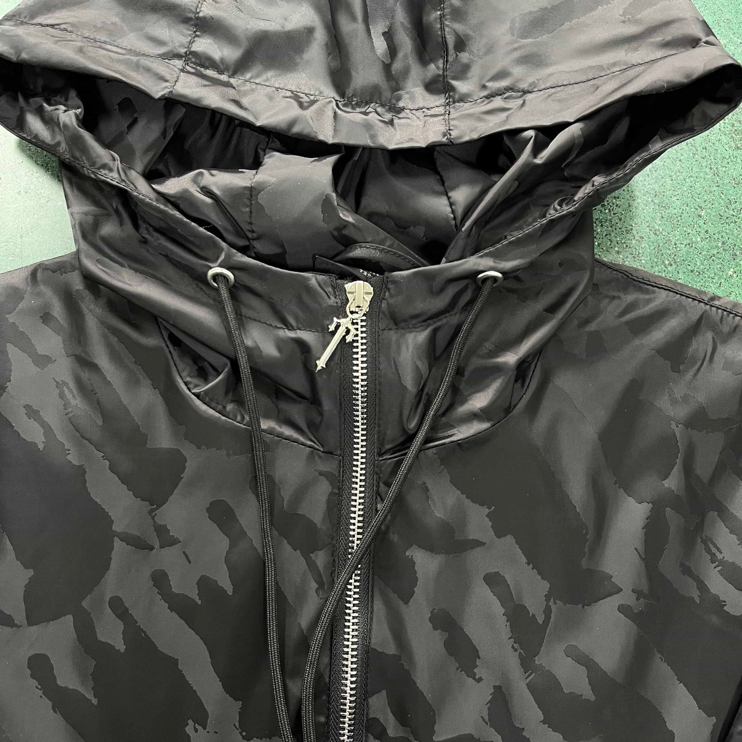 Trapstar Irongate T Jacquard Windbreaker - Black/Blue