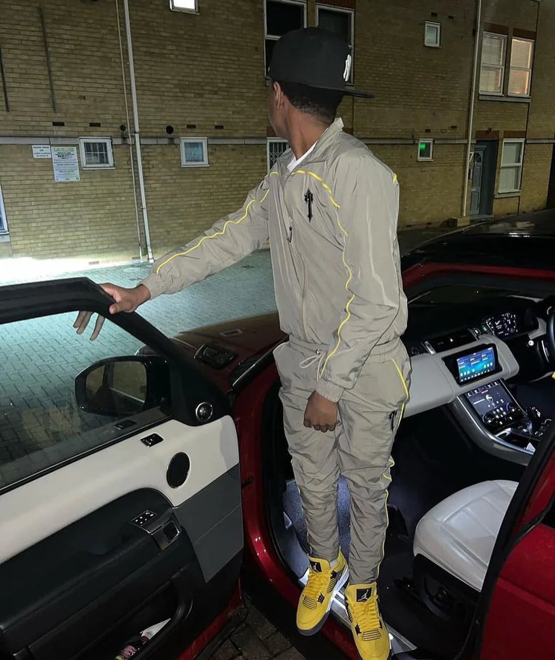 Trapstar Irongate T Shellsuit - Khaki