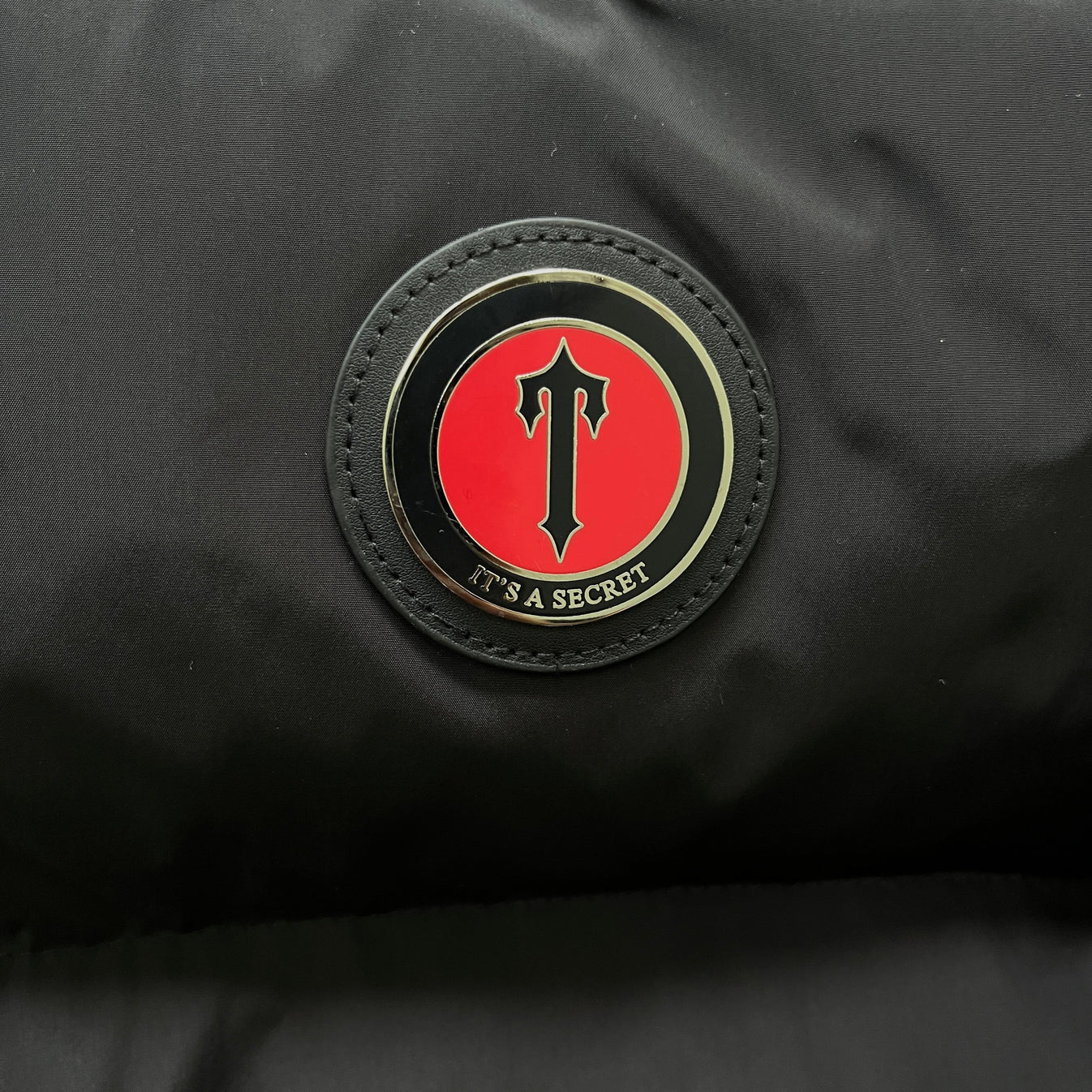 Trapstar Detachable Hooded Puffer Jacket - Black/Red