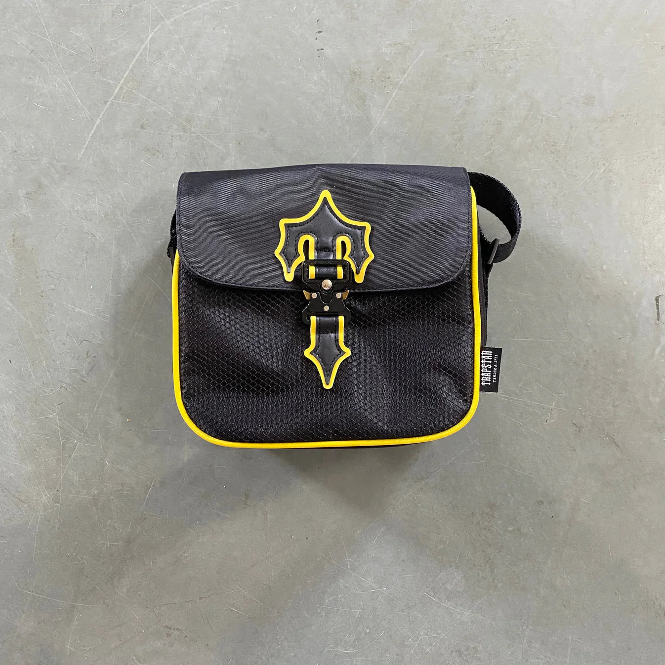 Trapstar Messenger Bag 1.0 - Black/Yellow